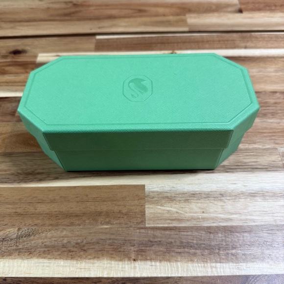 Swarovski Dark Emerald Green Crystal Arm Embellished Rectangular Sunglasses NEW - Picture 8 of 13